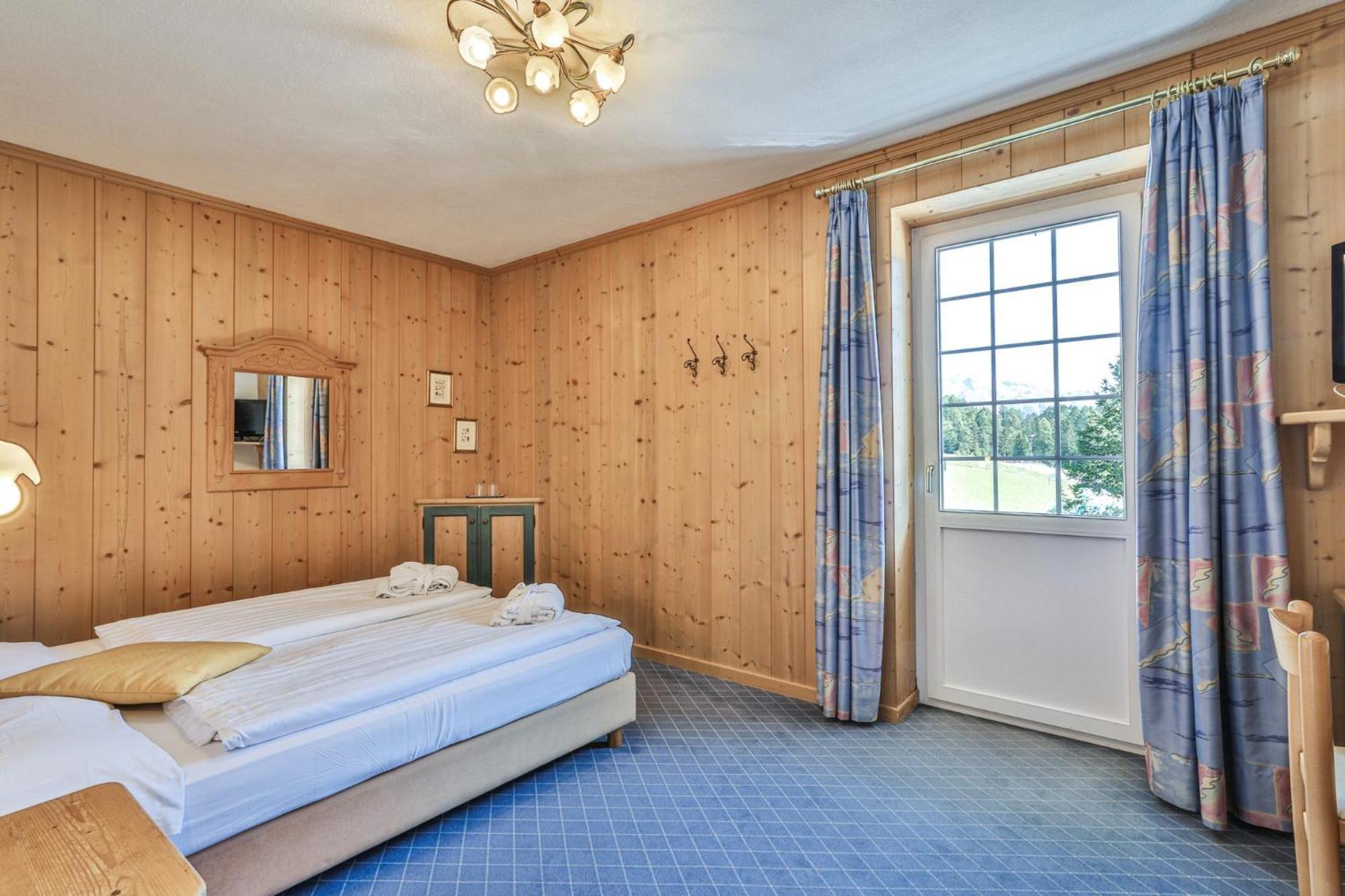 Mytime Hotels Savoy Vigo di Fassa Phòng bức ảnh