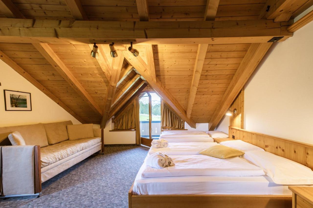 Mytime Hotels Savoy Vigo di Fassa Ngoại thất bức ảnh